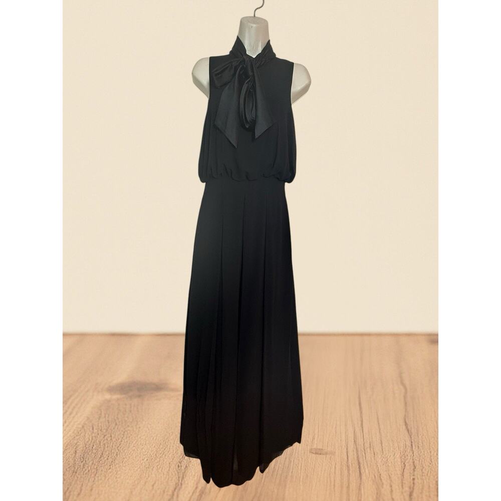 Vince‎ Camuto Black Halter Maxi Jumpsuit Sz 6 Wide Legs Satin Bow Neck Elegant